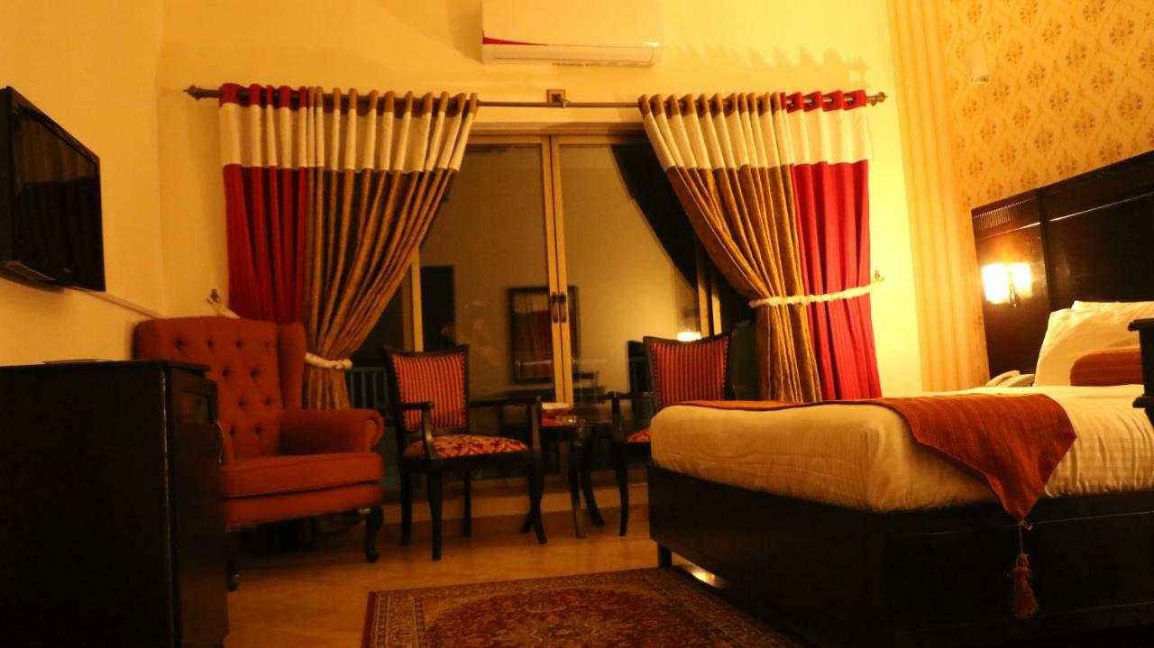 The Royal Manor Bed & Breakfast Islamabad Luaran gambar
